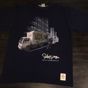 Men’s size L Ecko UNLTD graphic tee